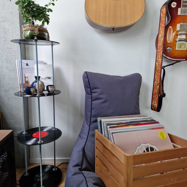 Großes Schallplattenregal – Professionelles Upcycling-Design im Retro-Look – Bild 5
