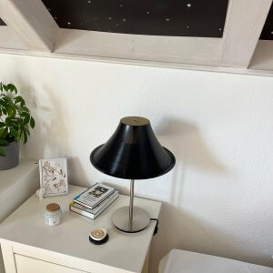 Schallplattenlampe, Lampe upcycling, Deko, Nachttischlampe, retro lampe