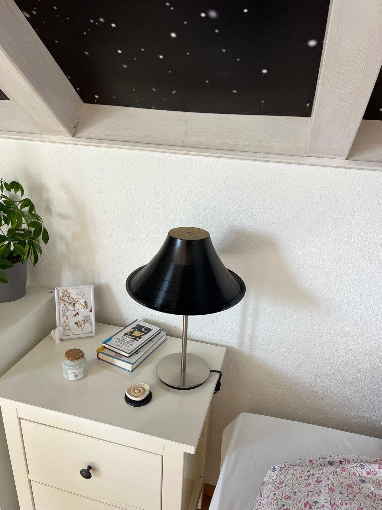 Schallplattenlampe, Lampe upcycling, Deko, Nachttischlampe, retro lampe